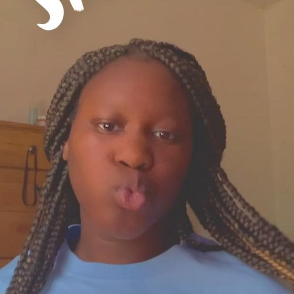 Meet your Posher, Sabrina - Picture 1 of 1